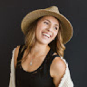 Meet your Posher, Danika